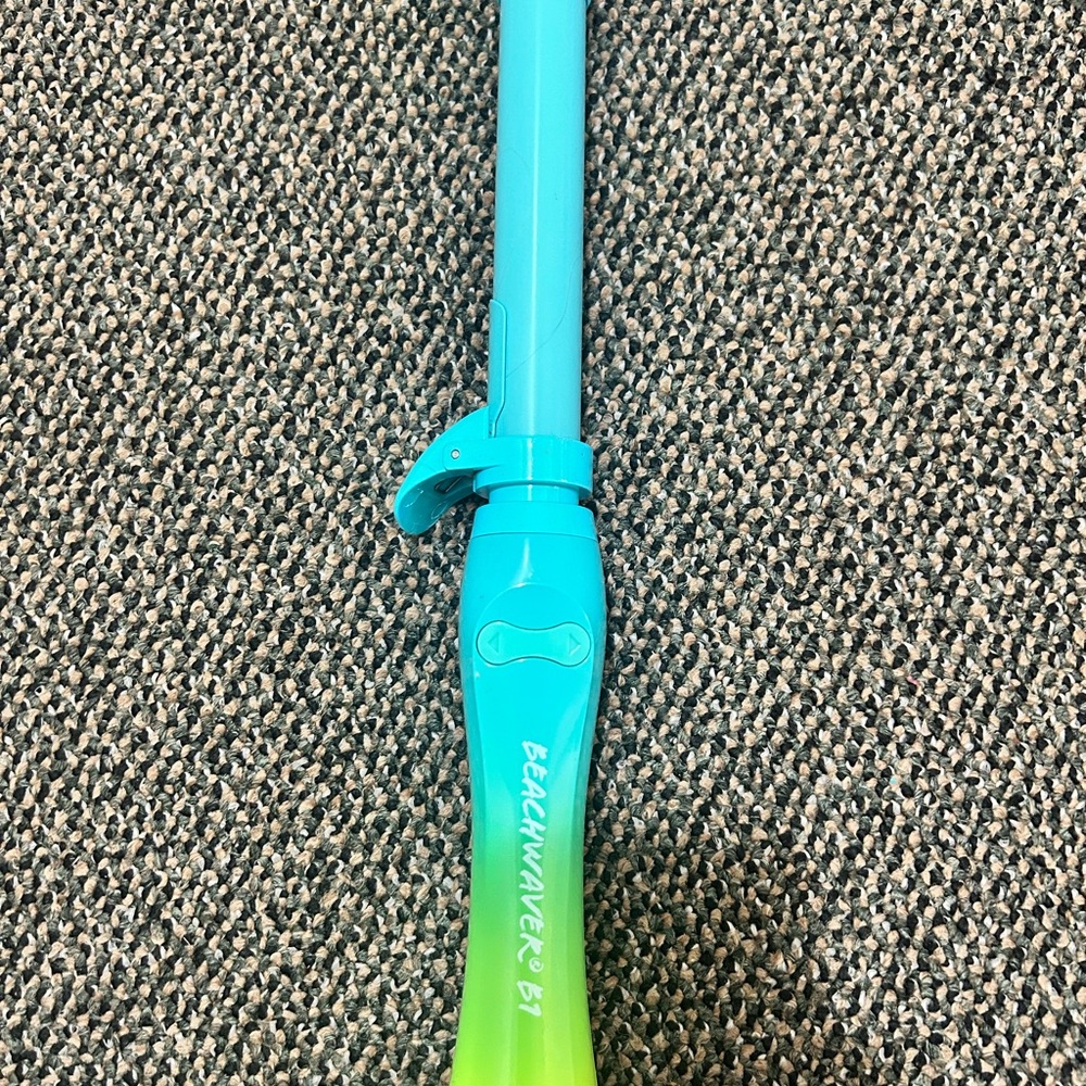 The Beachwaver Co. Blue and Green Hair Tool